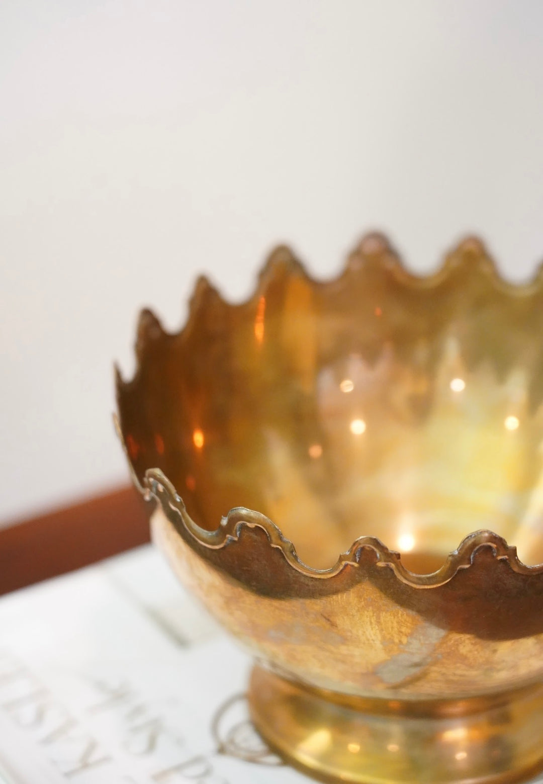 SCALLOPED RIM BRASS BOWL