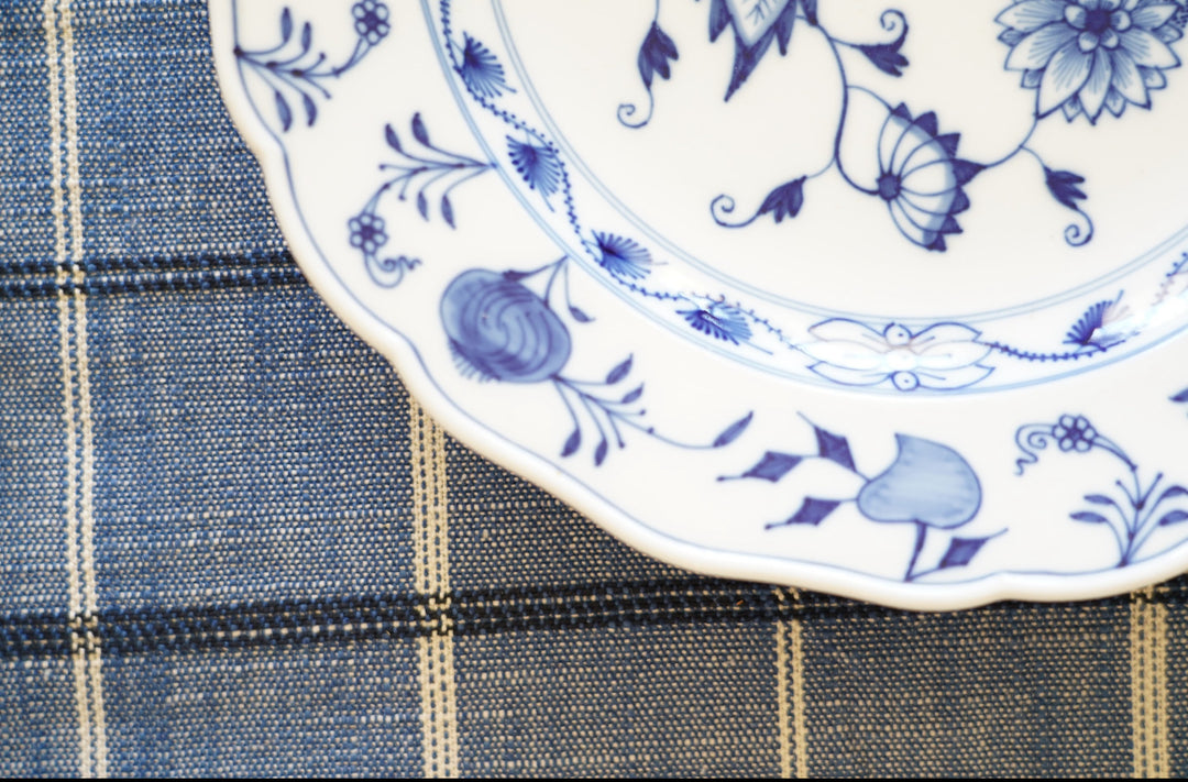 MEISSEN SWORD BACK STAMP BLUE ONION PLATE 9.5”