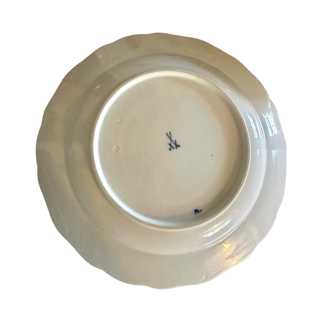 MEISSEN SWORD BACK STAMP BLUE ONION PLATE 9.5”