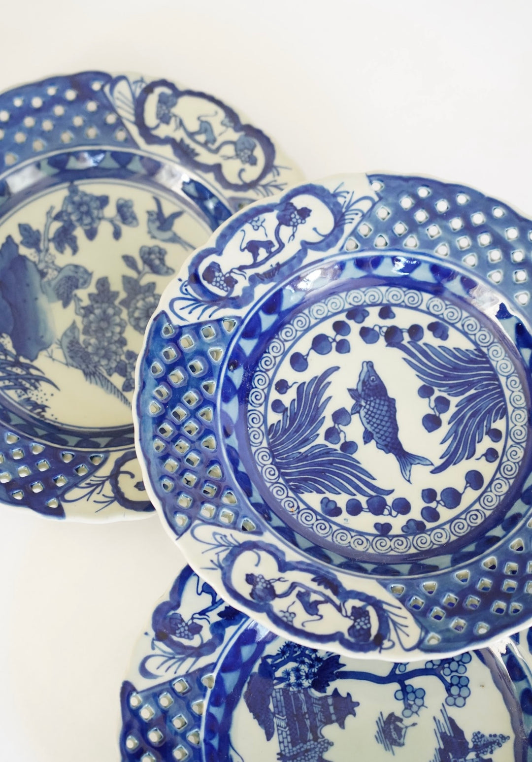 BLUE & WHITE TRIO PLATE SET