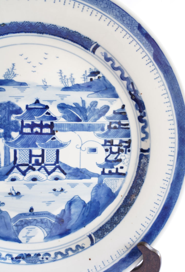 CHINESE CANTON WARE BLUE & WHITE PLATE