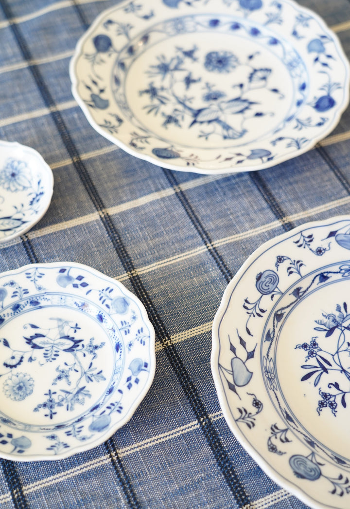 MEISSEN SWORD BACK STAMP BLUE ONION PLATE 6”