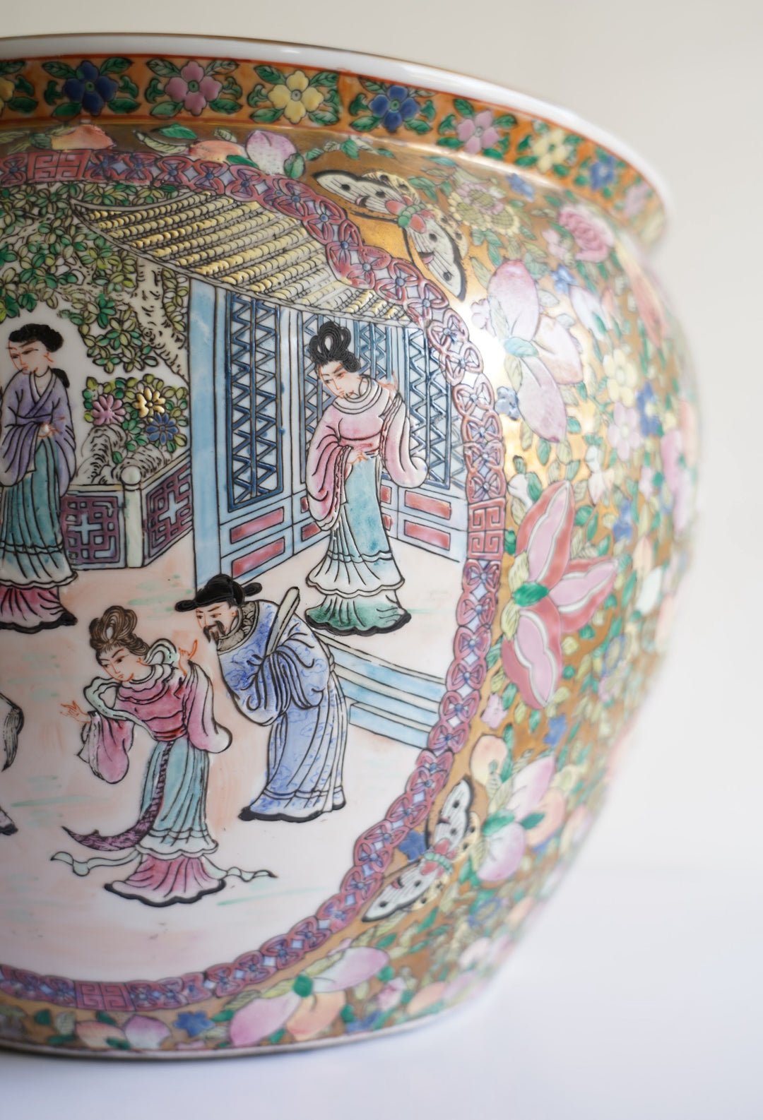 Famille rose planter