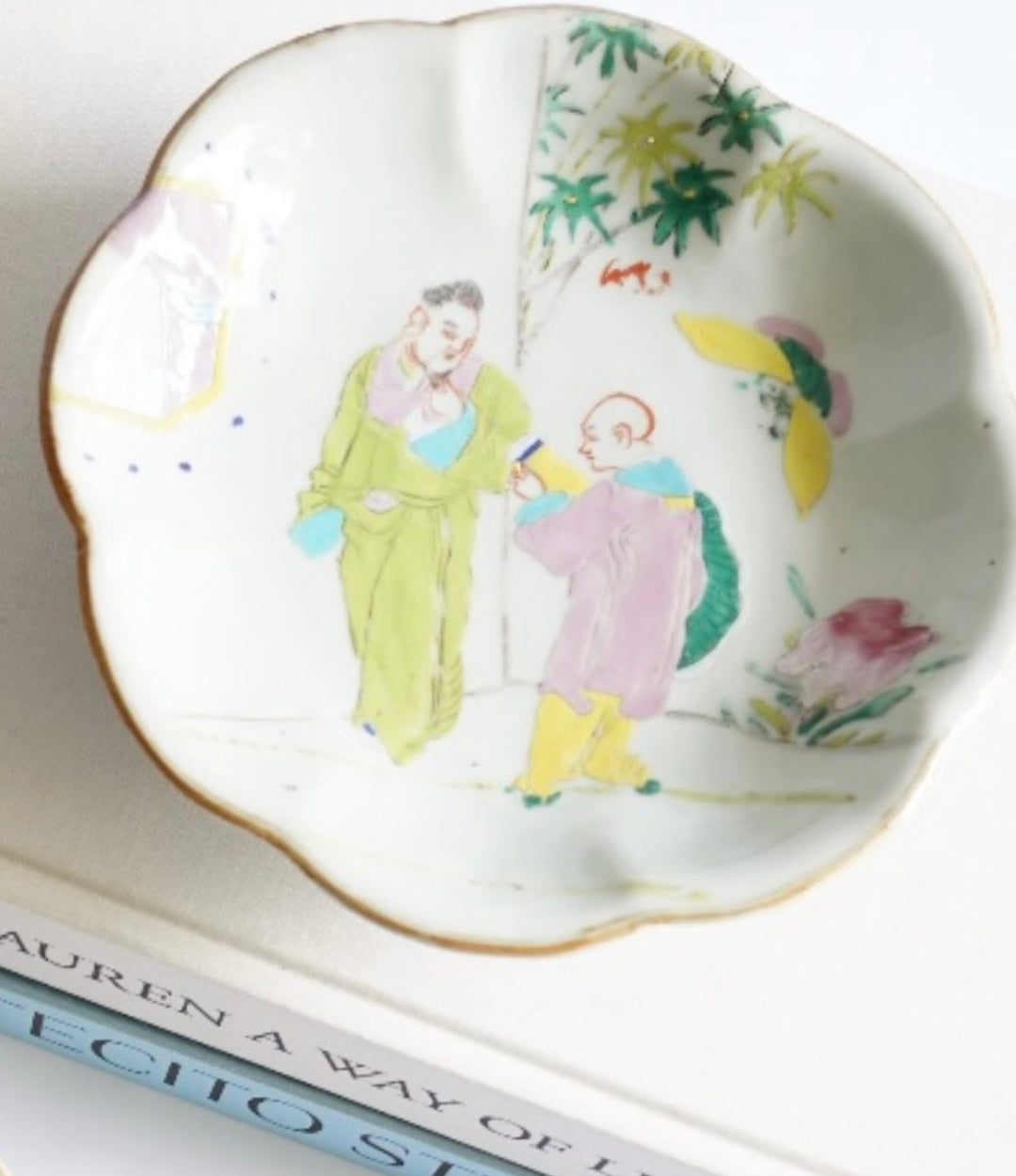 Famille Rose pedestal