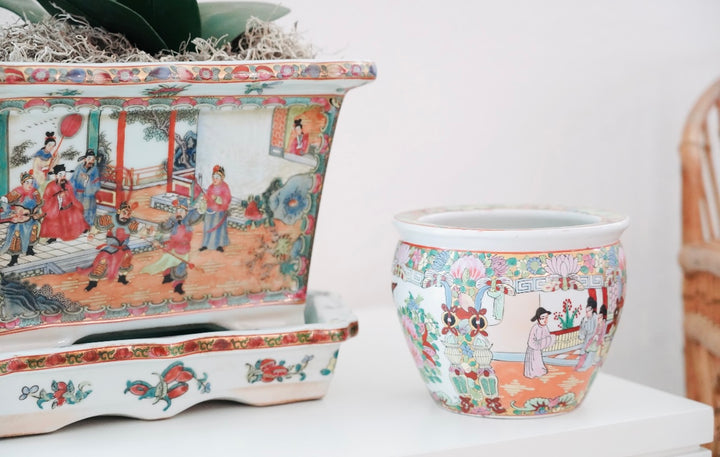 ROSE MEDALLION CACHE POT