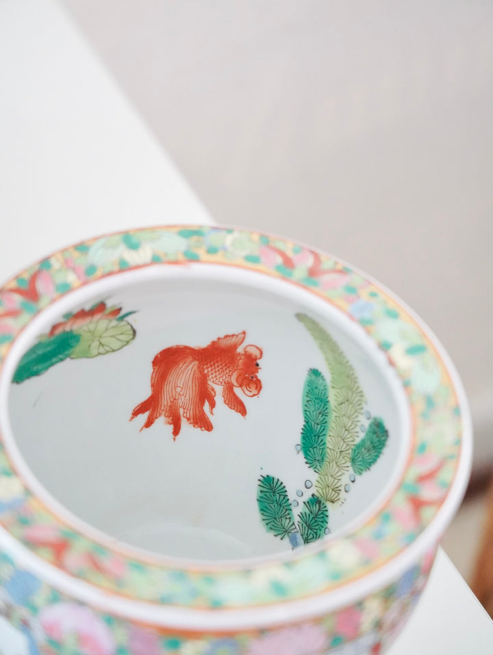 ROSE MEDALLION CACHE POT