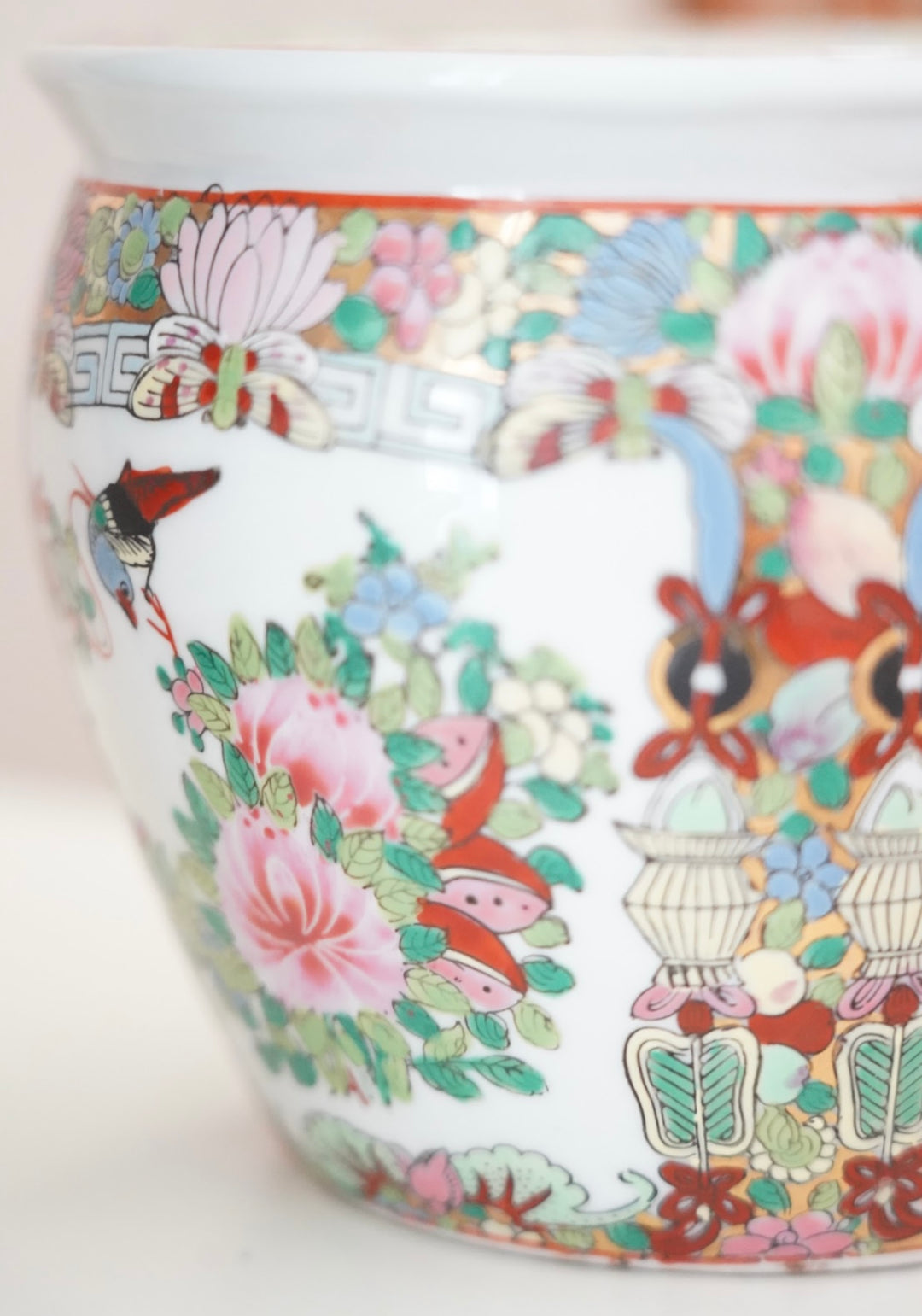 ROSE MEDALLION CACHE POT