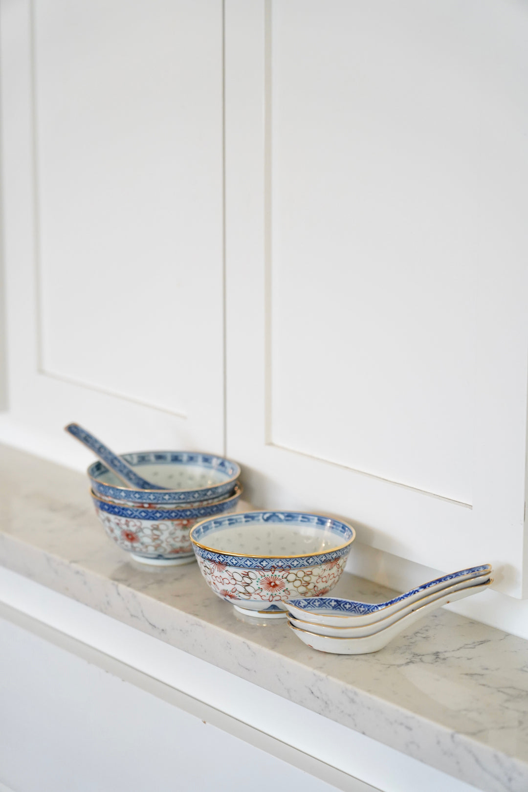 BLUE DRAGON RICE BOWLS & SPOONS