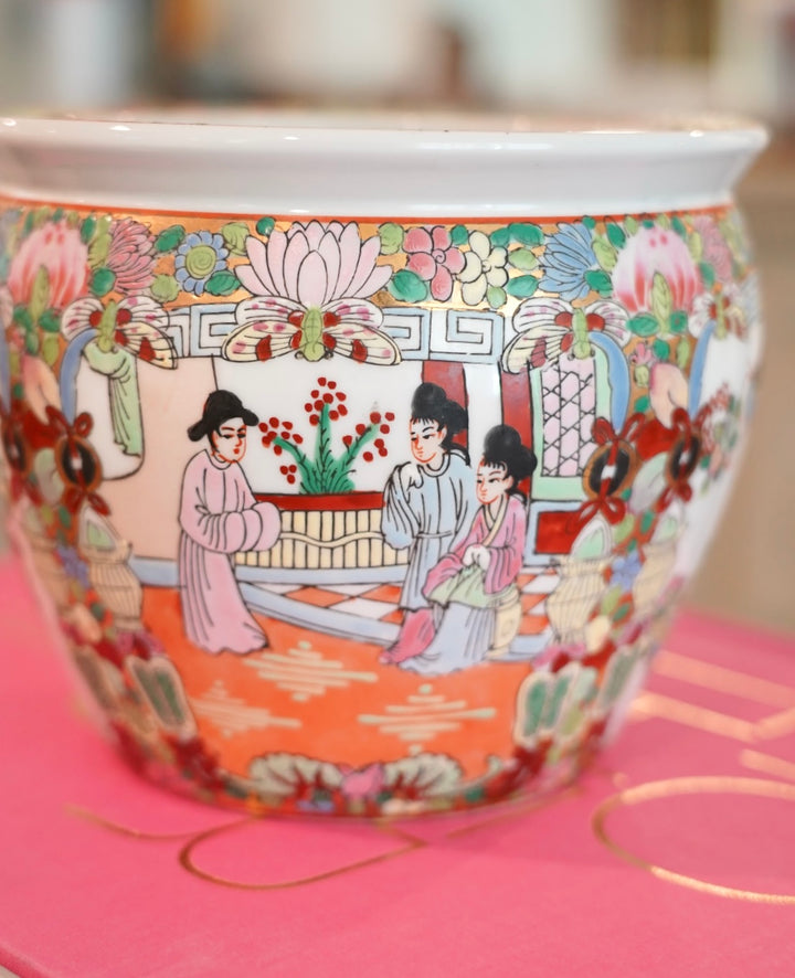 ROSE MEDALLION CACHE POT