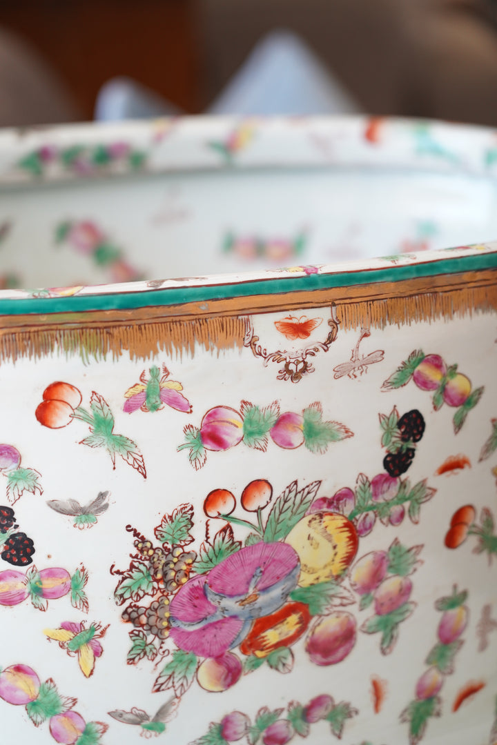 CANTON FAMILLE ROSE FOOT BATH PLANTER