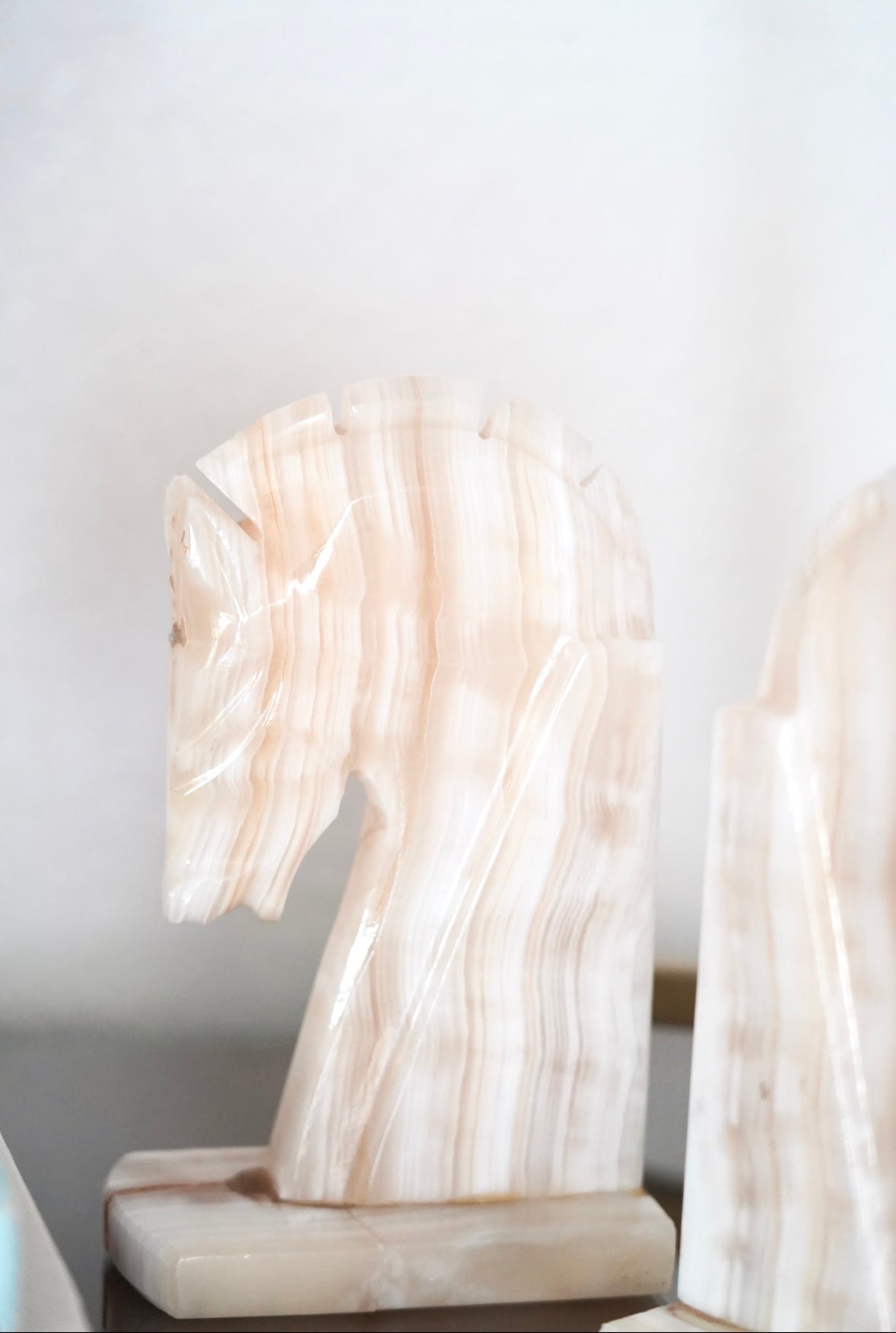 VINTAGE MID-CENTURY ONYX HORSE BOOKENDS - SMALL