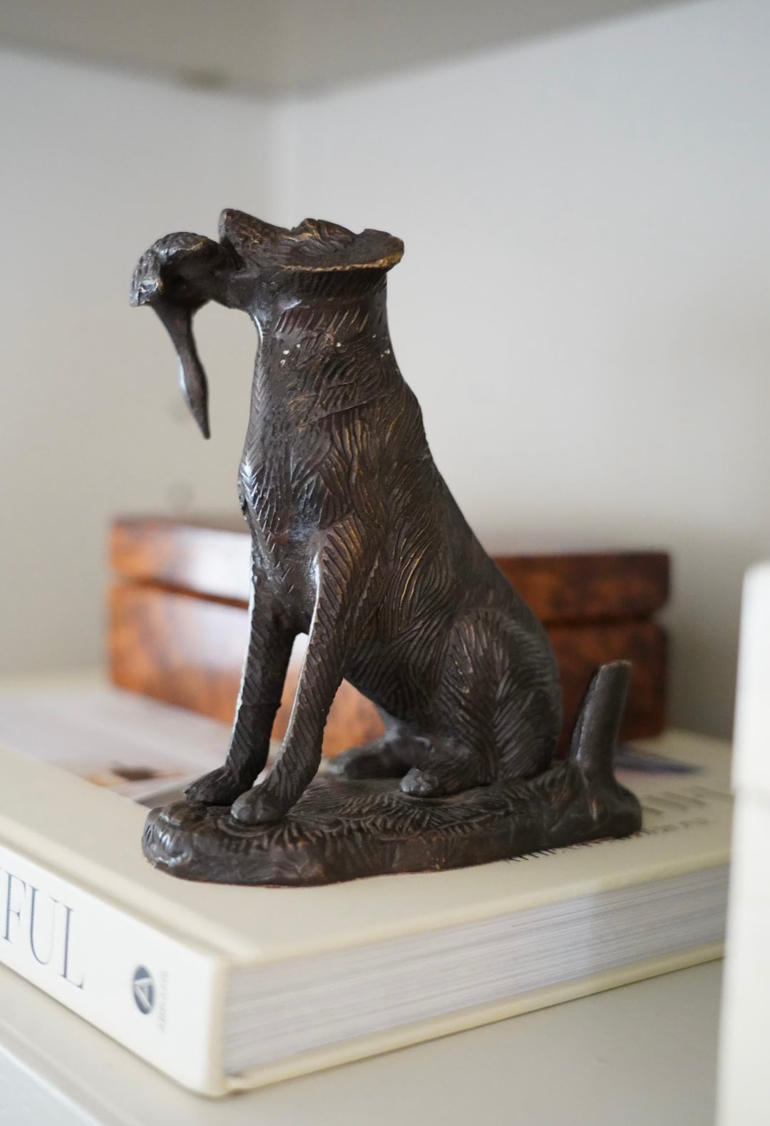 CAST BRONZE HUNTING DOG