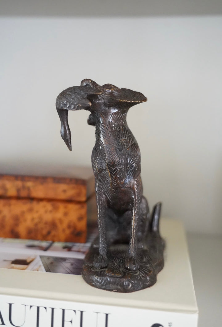 CAST BRONZE HUNTING DOG