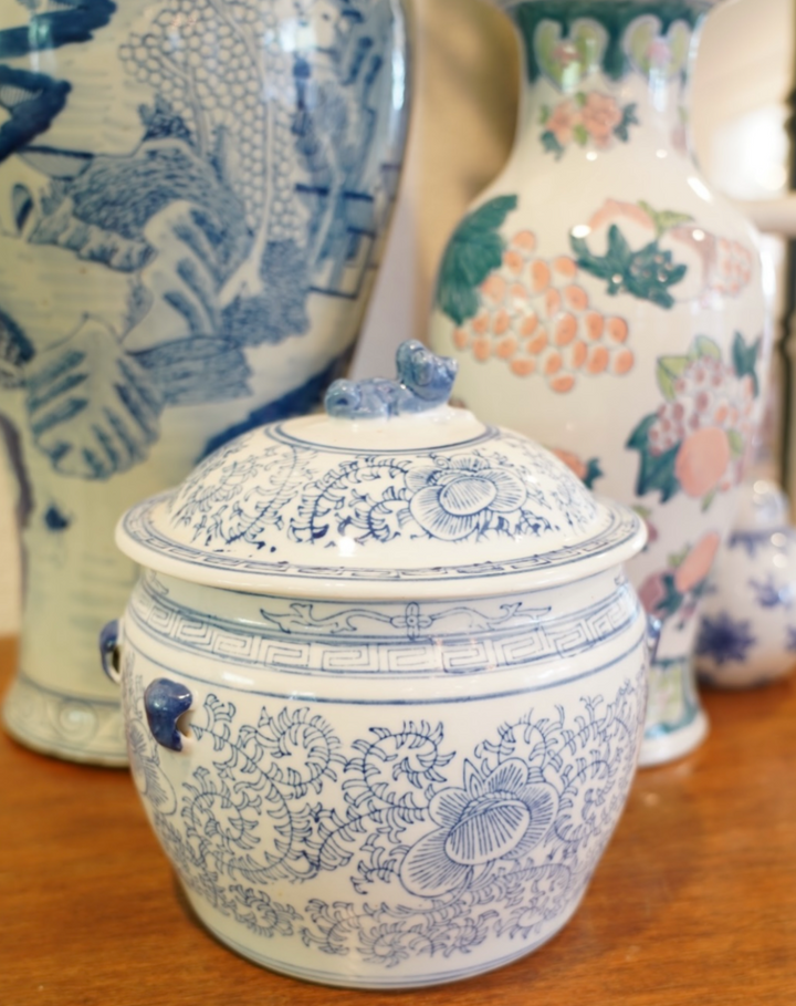 VINTAGE MEDIUM CHINESE GINGER JAR