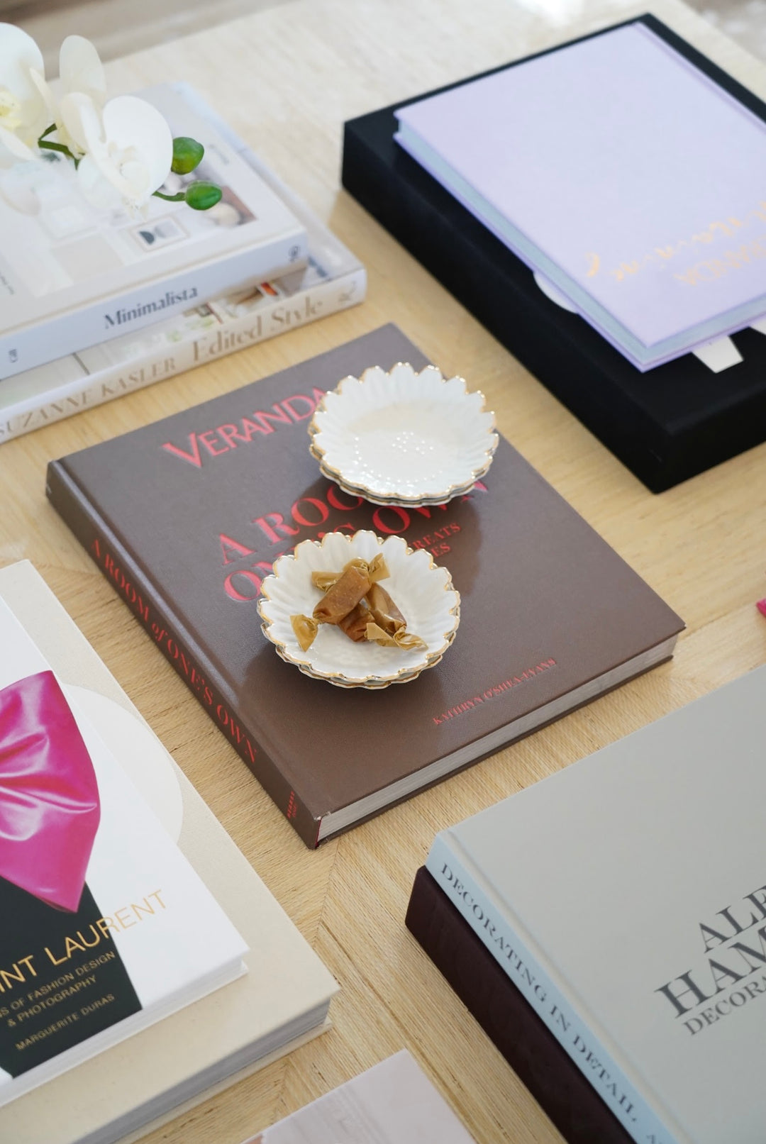 GILT GOLD SUNFLOWER DISHES WITH DISPLAY