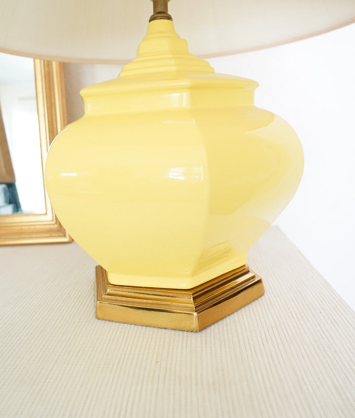 CANARY YELLOW TABLE LAMP