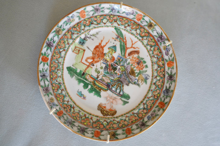 ANTIQUE ROSE MEDALLION PLATE