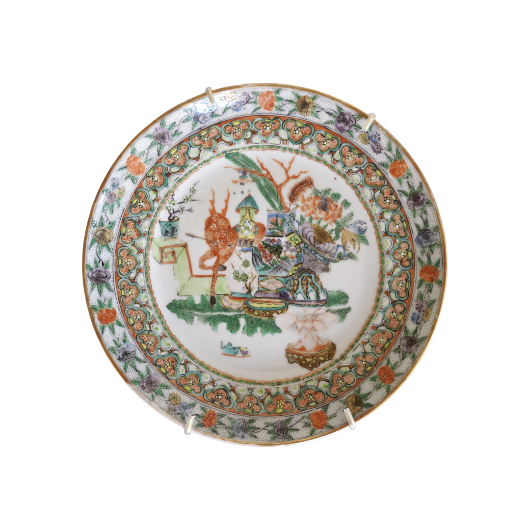 ANTIQUE ROSE MEDALLION PLATE