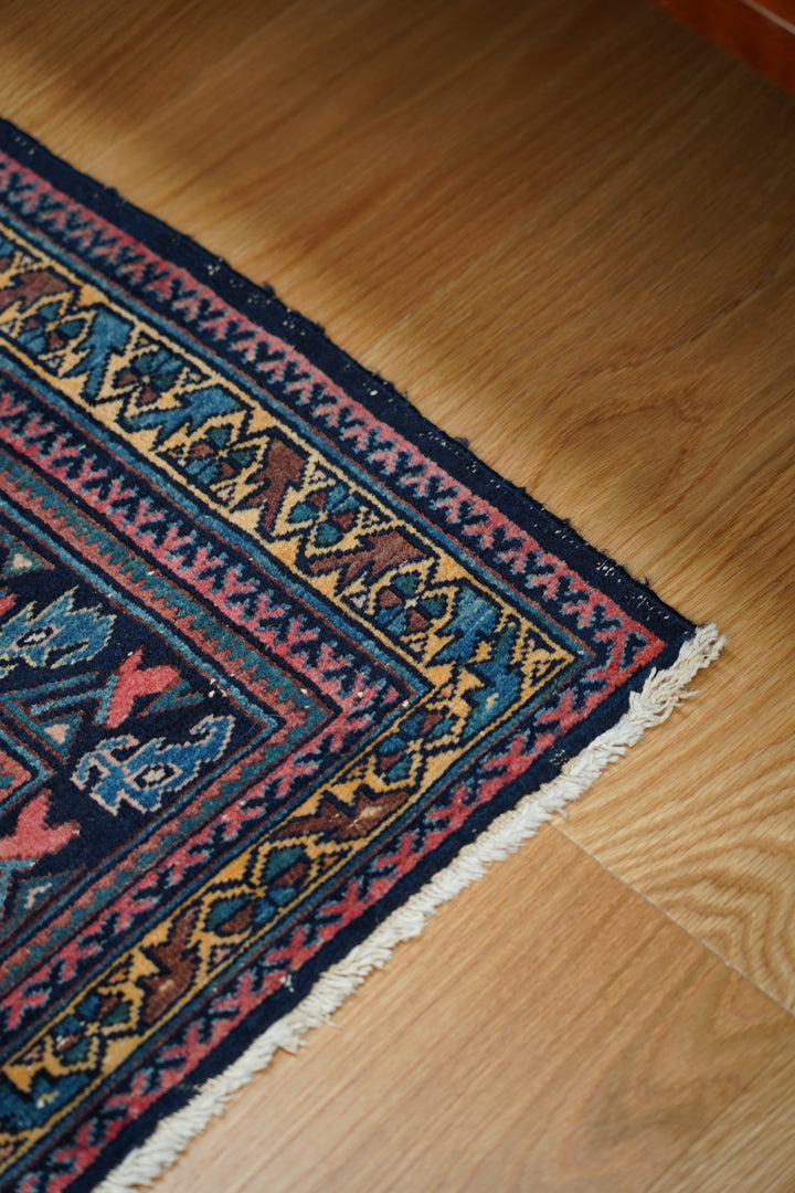 ANTIQUE PERSIAN RUG
