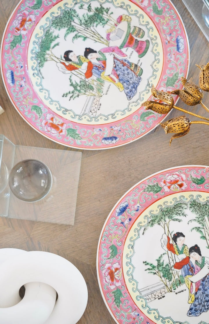 CHINESE PORCELAIN PLATE SET