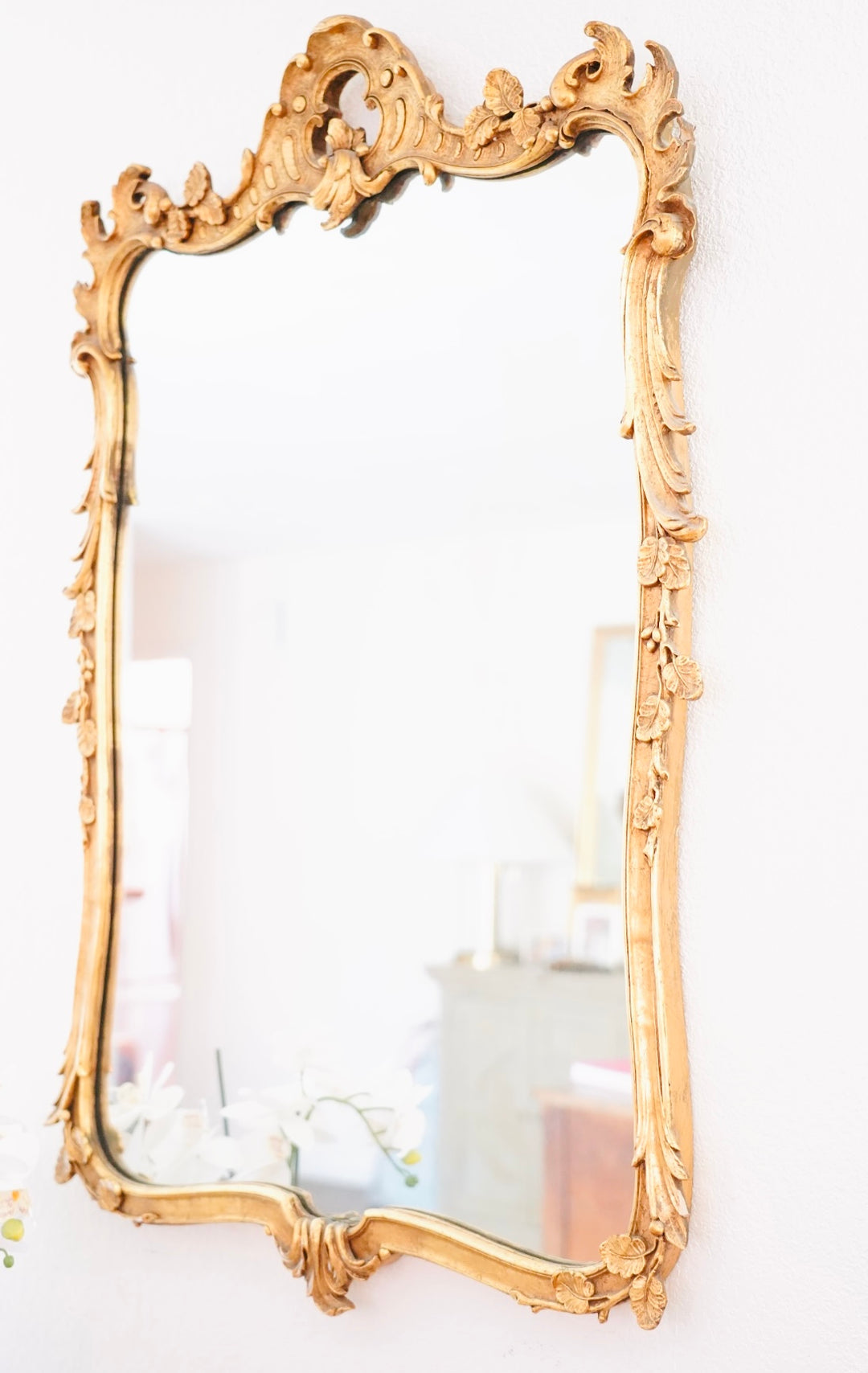 GILT LEAF ACCENT MIRROR