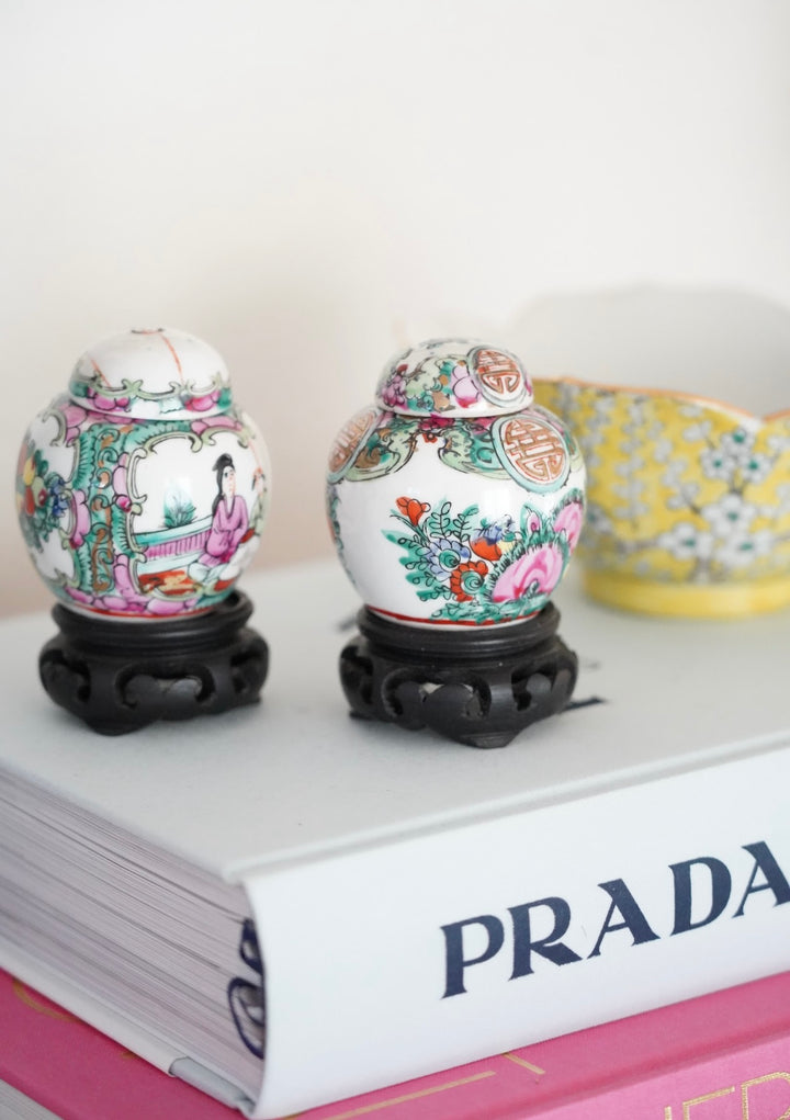 PETITE ROSE FAMILLE MEDALLION GINGER JARS