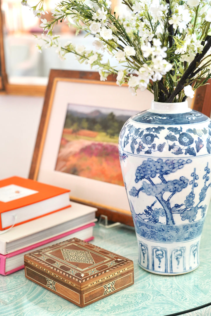 BLUE & WHITE MEIPING VASE