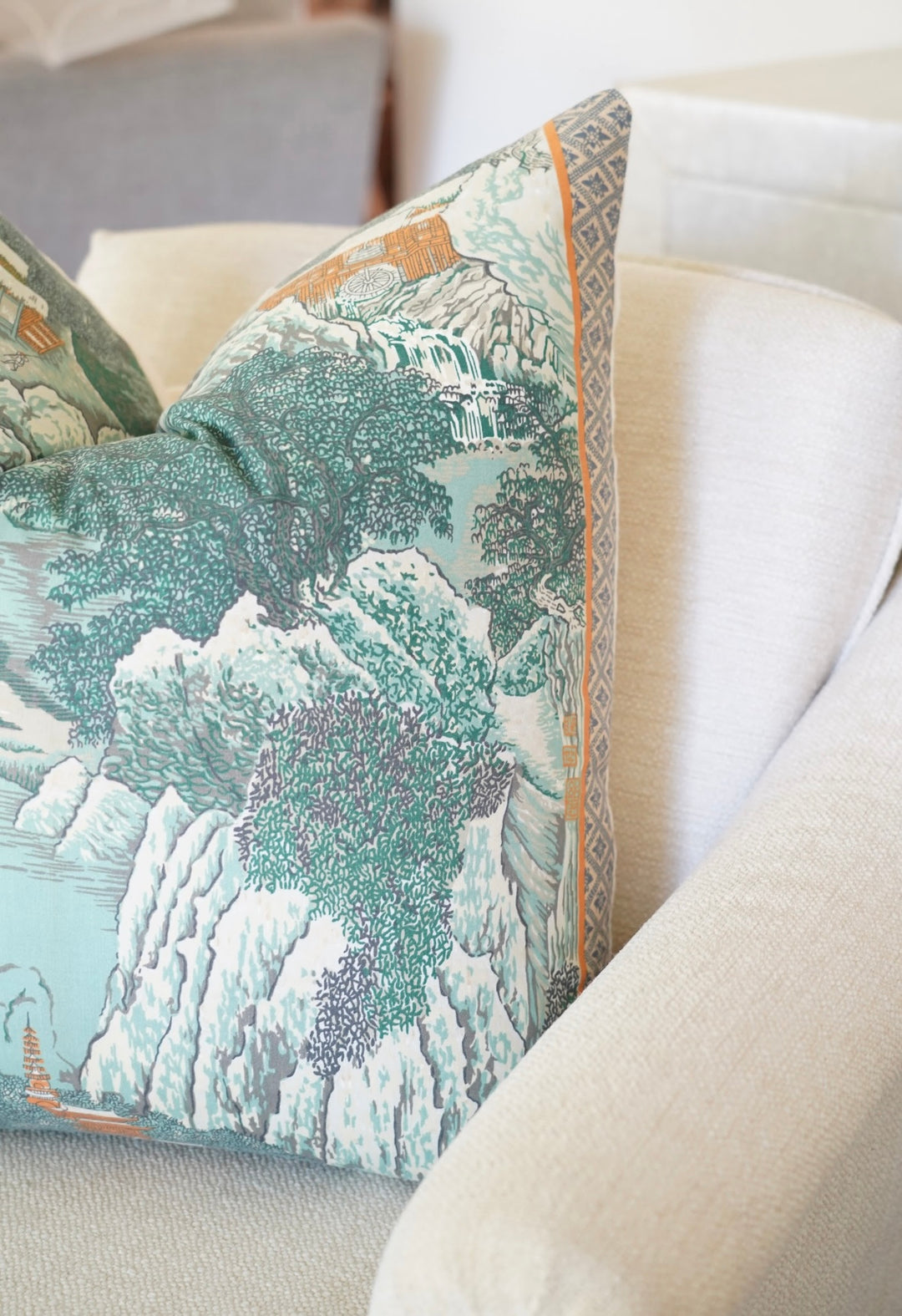 JADE MOUNTAIN PILLOW