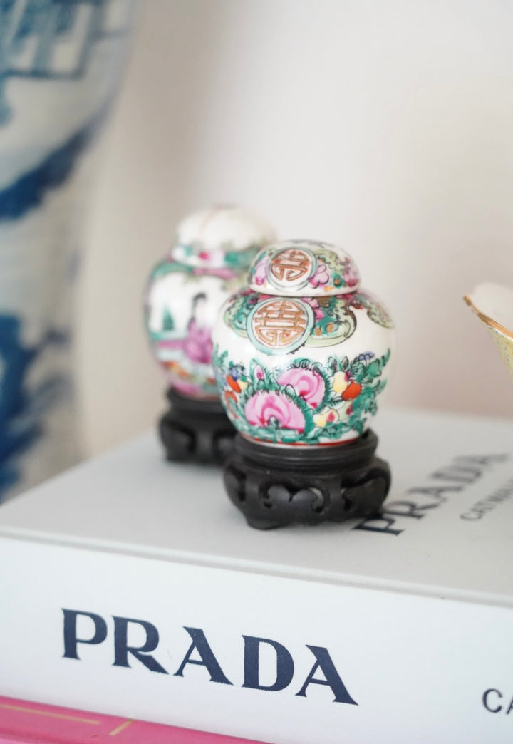 PETITE ROSE FAMILLE MEDALLION GINGER JARS