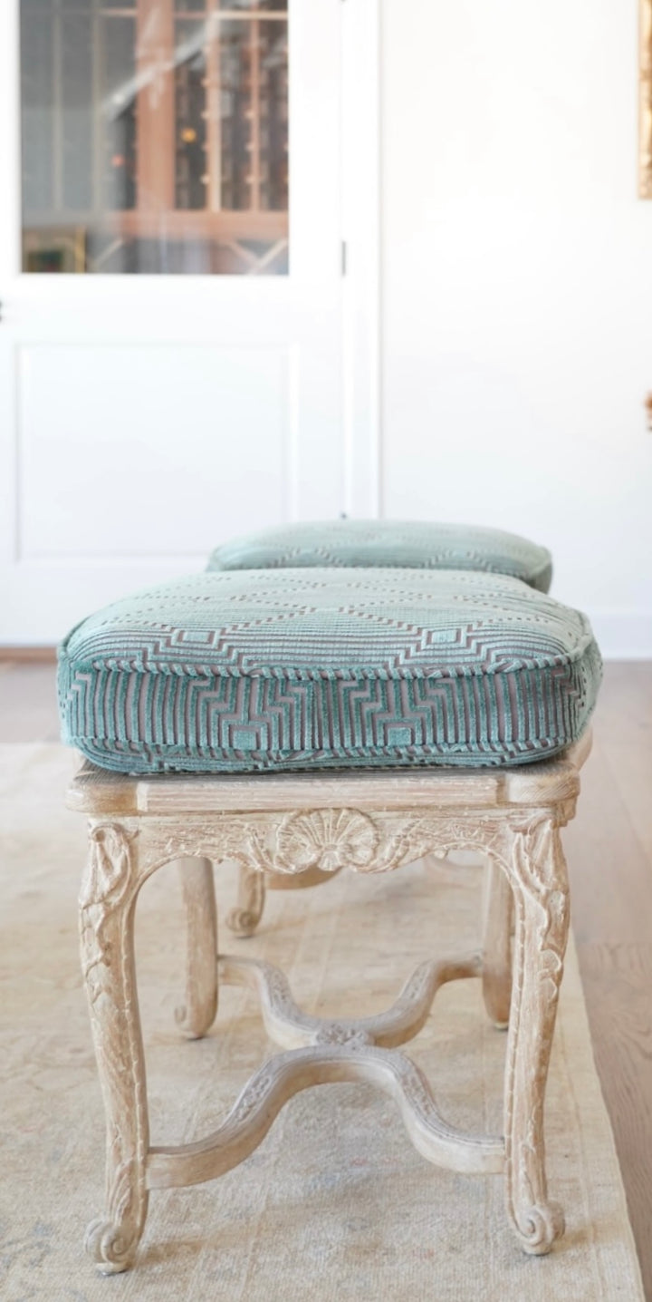 FRENCH LOUIS XV ACCENT STOOLS