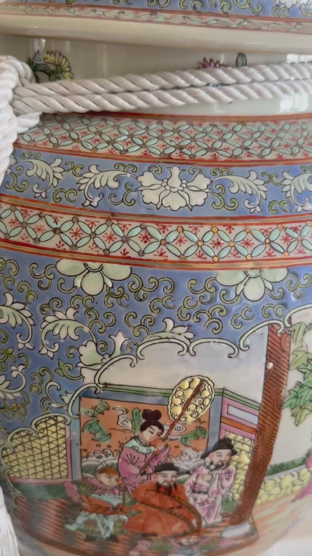 LARGE FOO DOG TEMPLE JAR