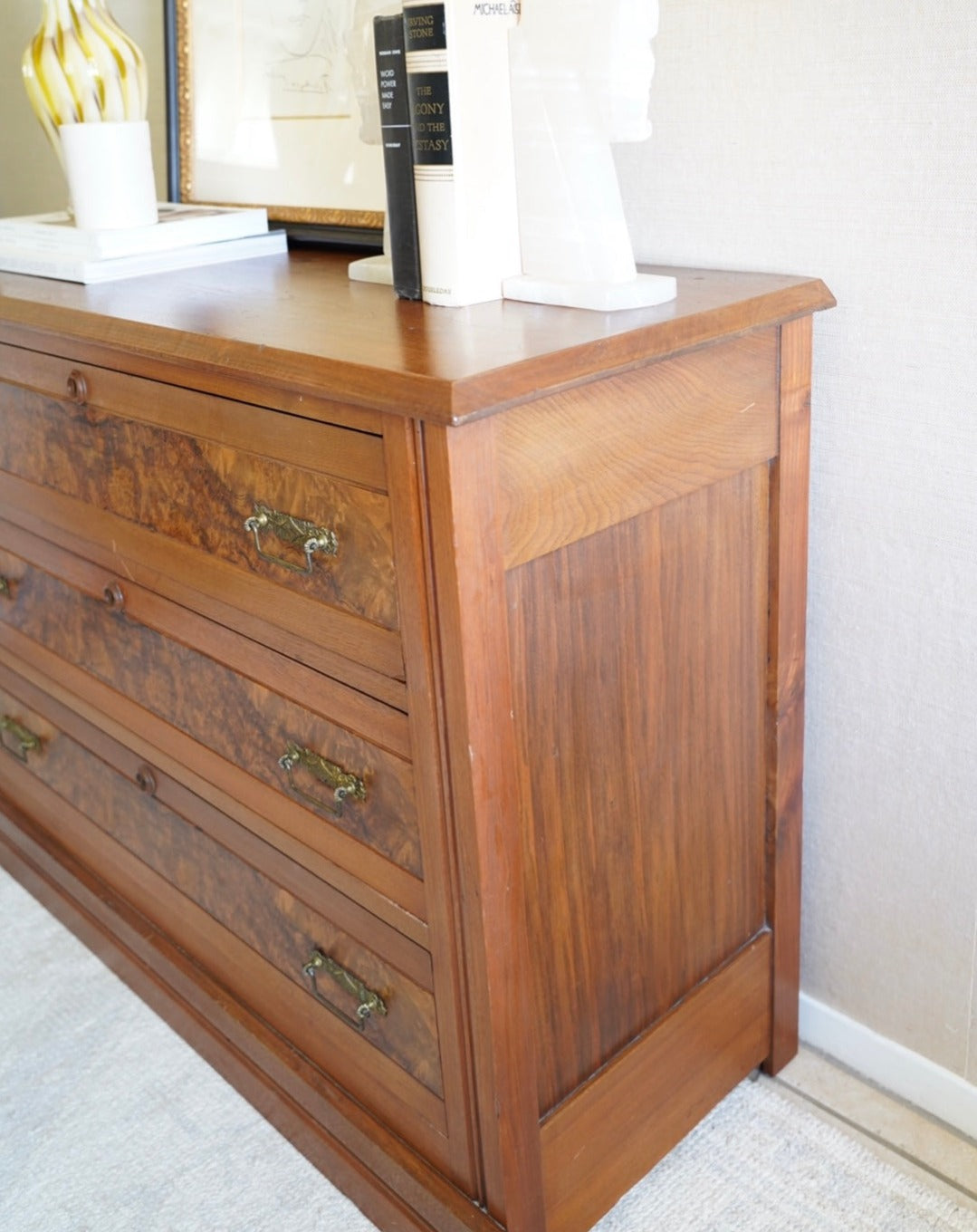 VINTAGE WALNUT CHEST OF DRAWERS WITH BURL WOOD