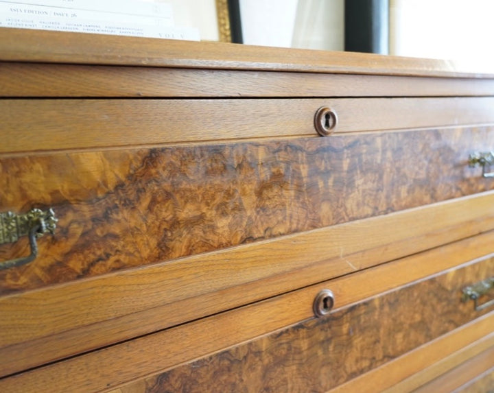 VINTAGE WALNUT CHEST OF DRAWERS WITH BURL WOOD