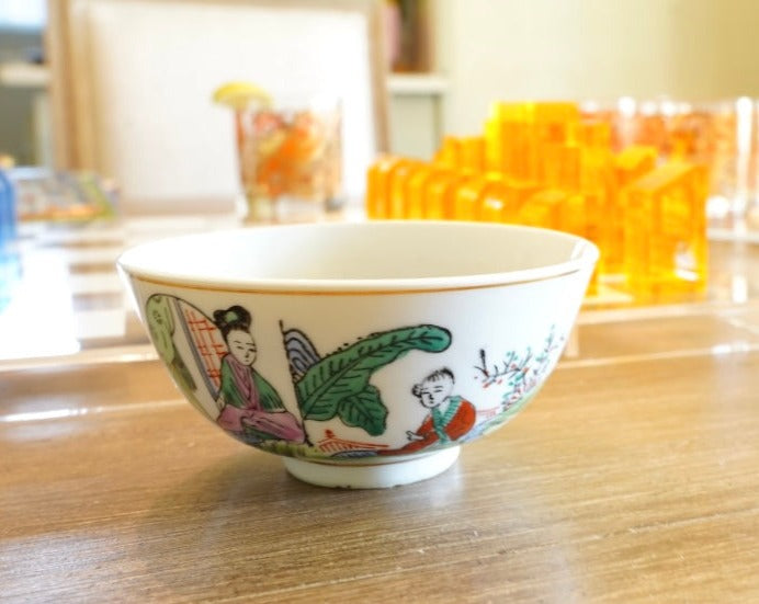 VINTAGE SMALL CHINESE GEISHA BOWL