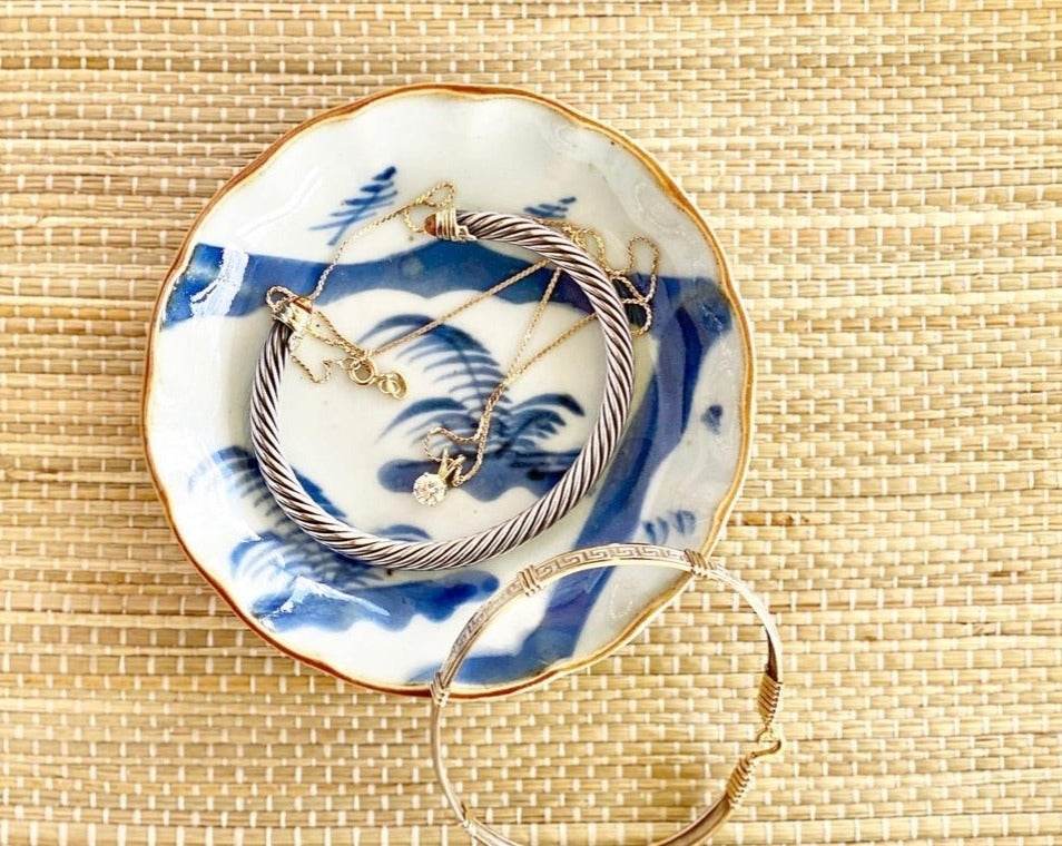 VINTAGE MINIATURE CHINESE BOWLS