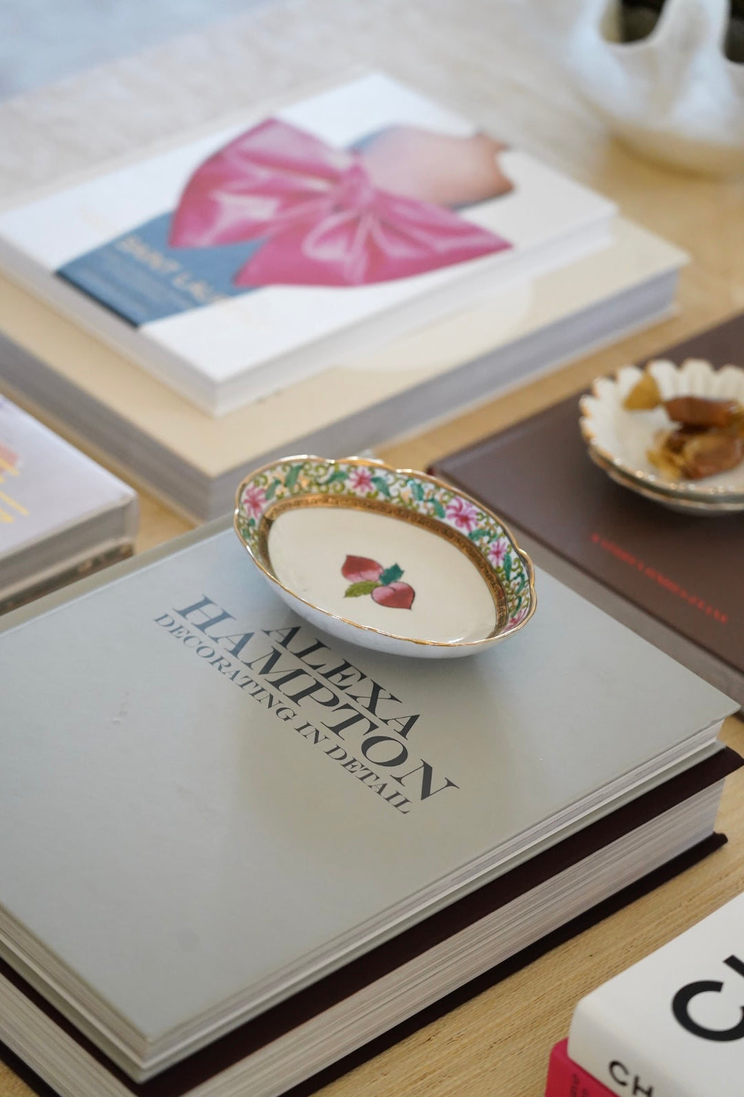 PAIR OF ROSE MEDALLION OVAL DISHES