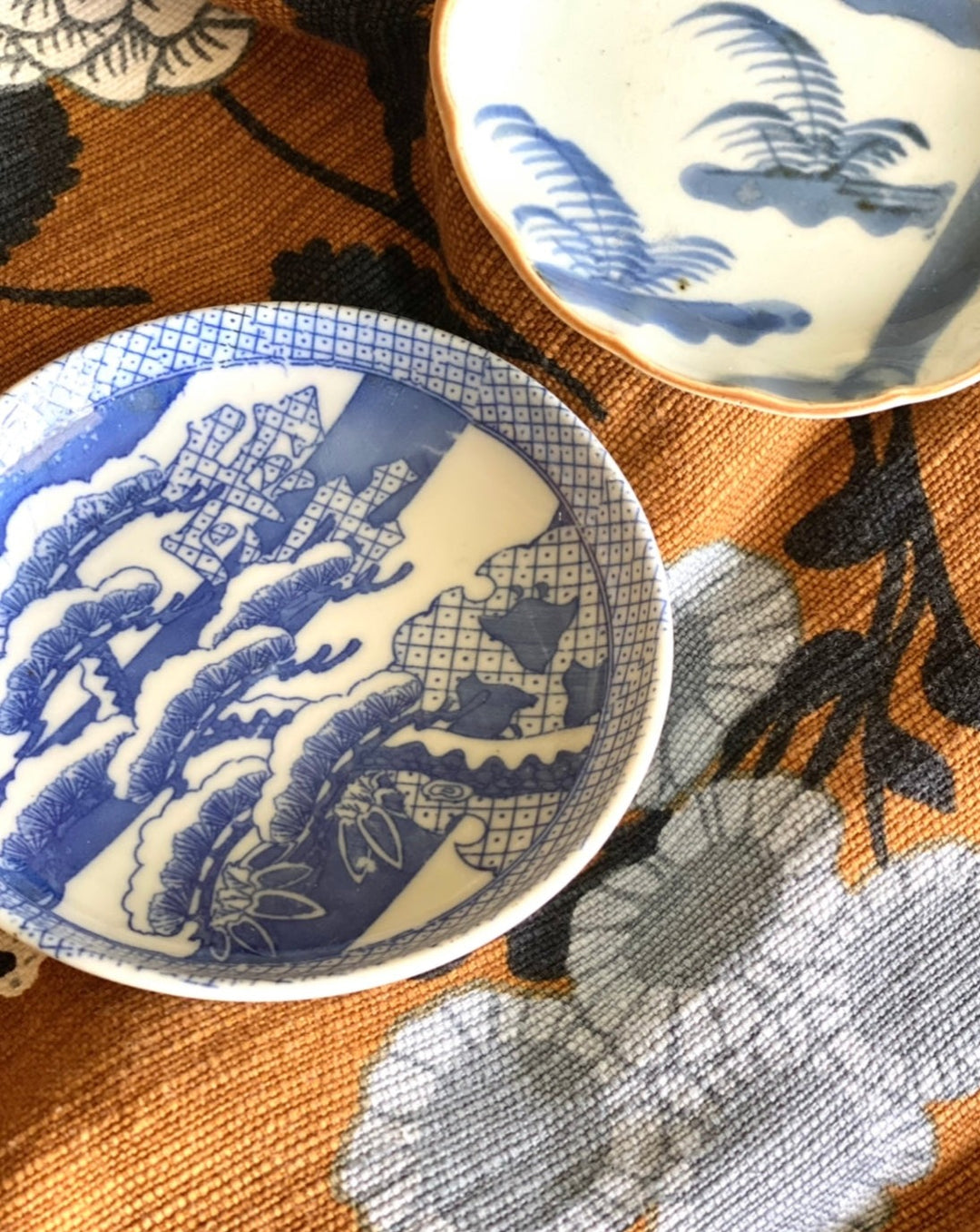 VINTAGE MINIATURE CHINESE BOWLS