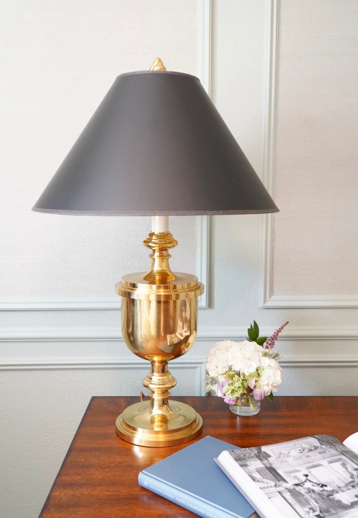 VINTAGE TRADITIONAL BRASS CLASSIC URN TABLE LAMPS
