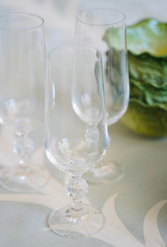 FLUTED CHAMPAGNE GLASSES