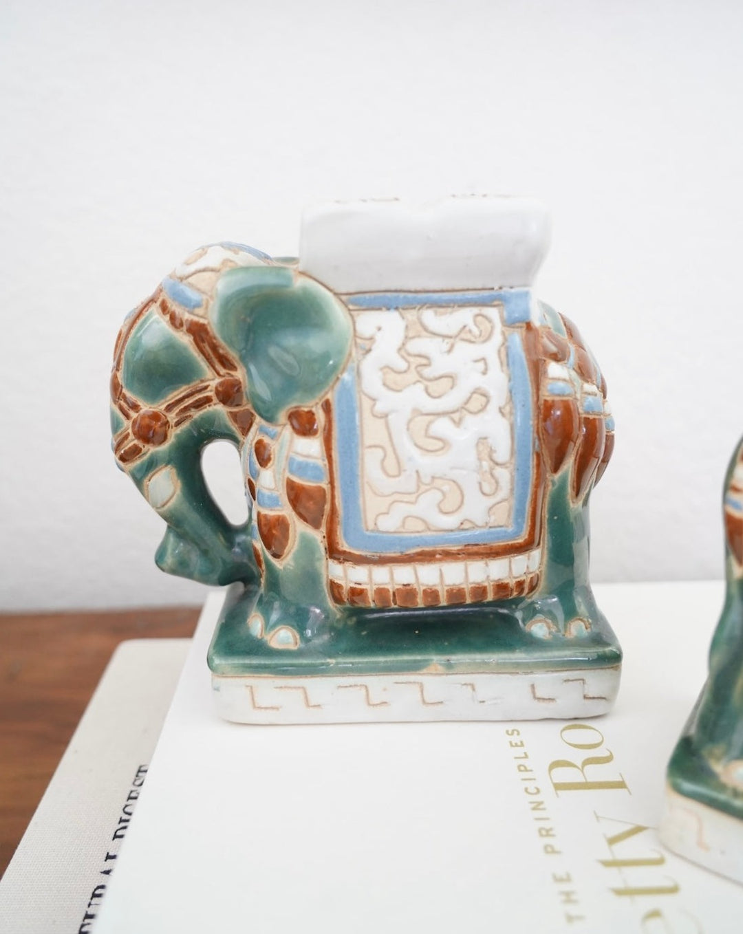 VINTAGE CERAMIC CHINESE ELEPHANTS